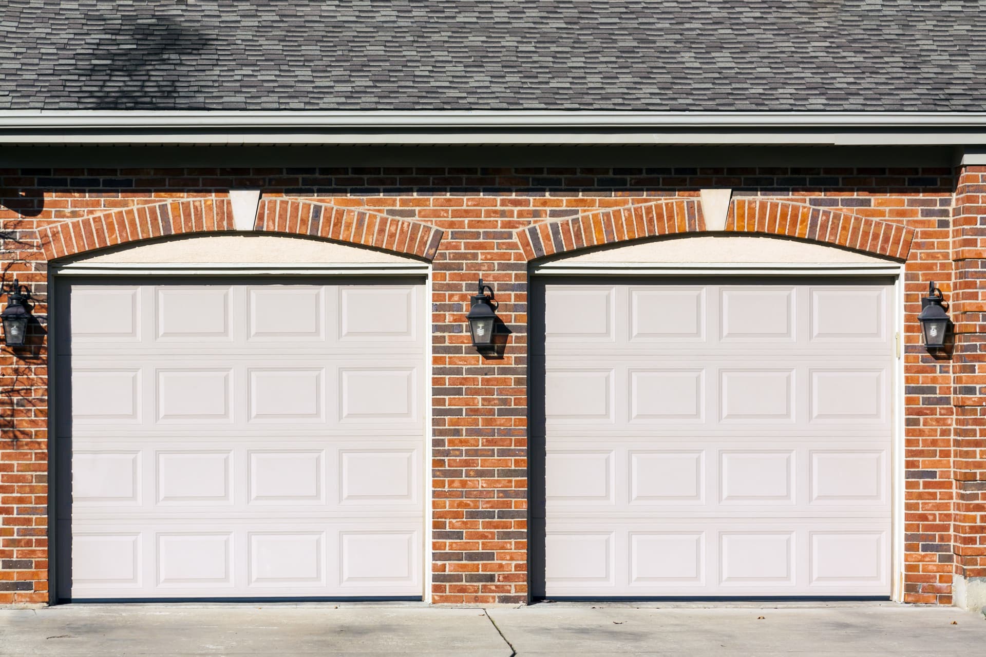 Steel garage door installation in southern New Hampshire