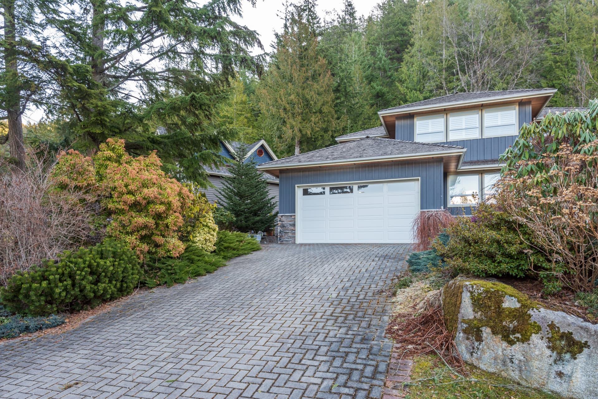 Insulated steel garage door installation in southern New Hampshire